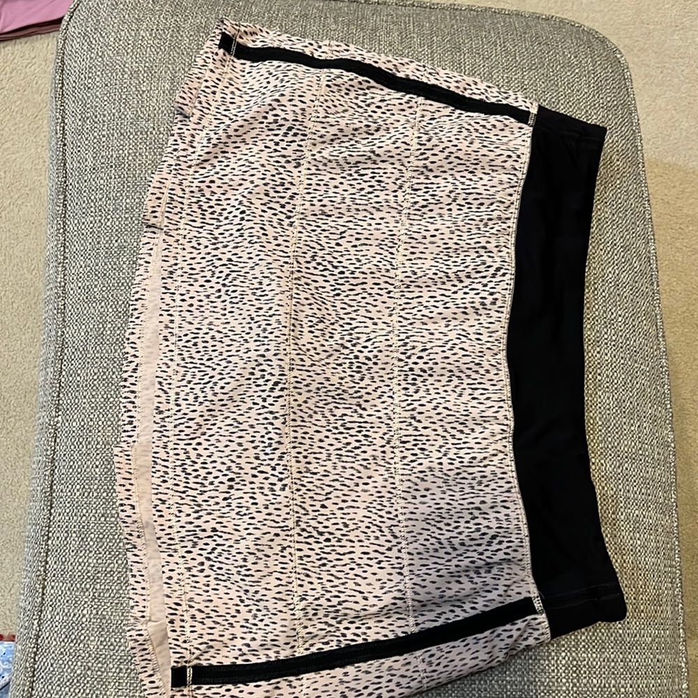 Lululemmon 12 Tall Dottie Dash pace rival skirt
